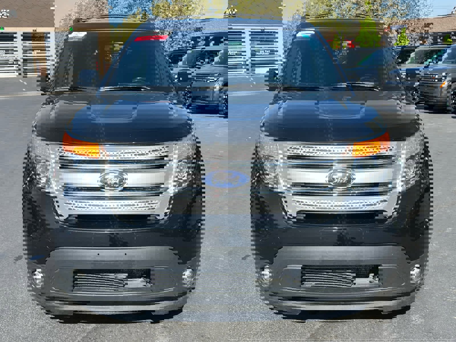 Used 2013 Ford Explorer XLT image 3