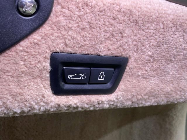 Used 2014 Rolls-Royce Wraith image 23