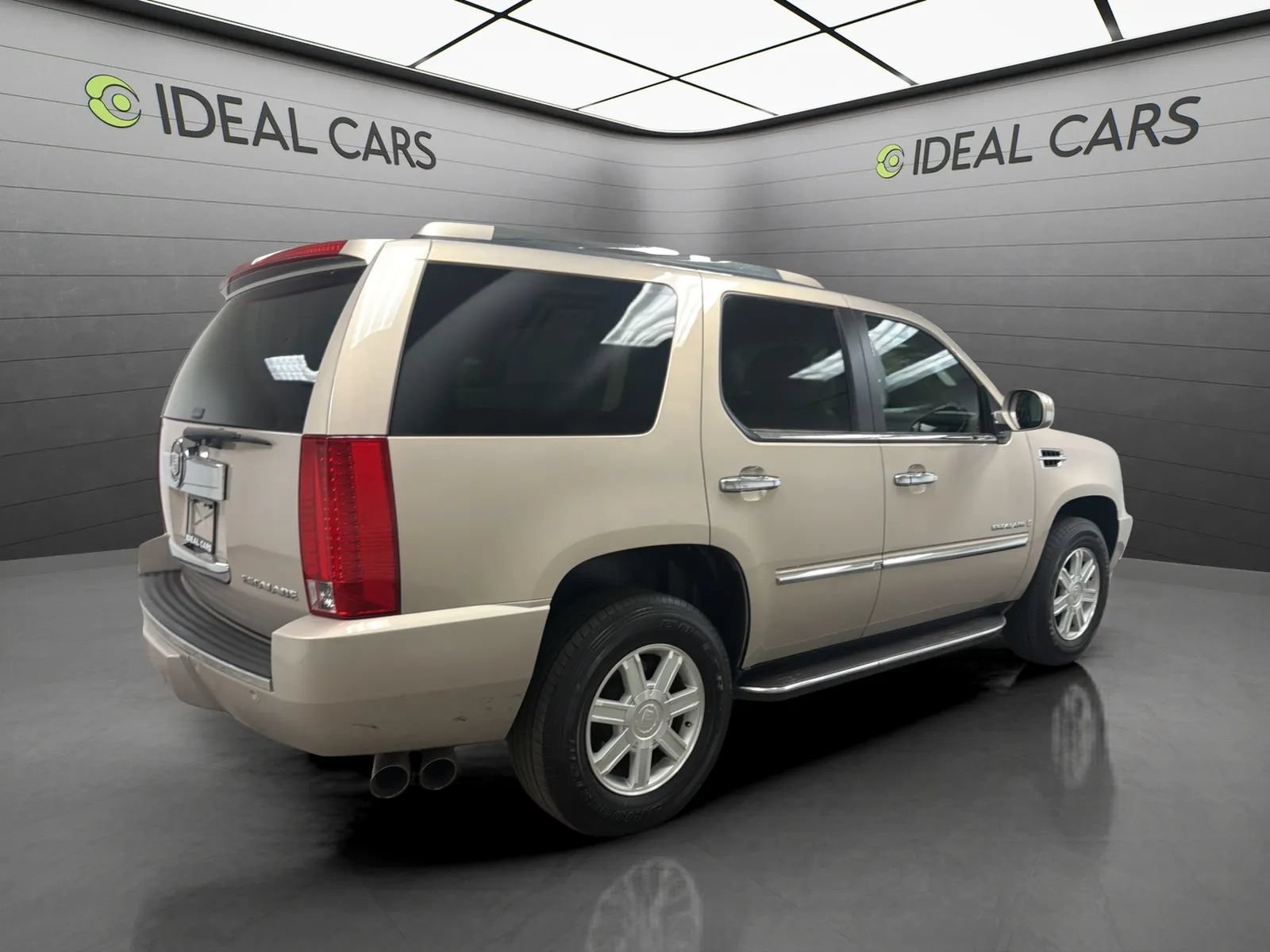 Used 2008 Cadillac Escalade AWD image 5