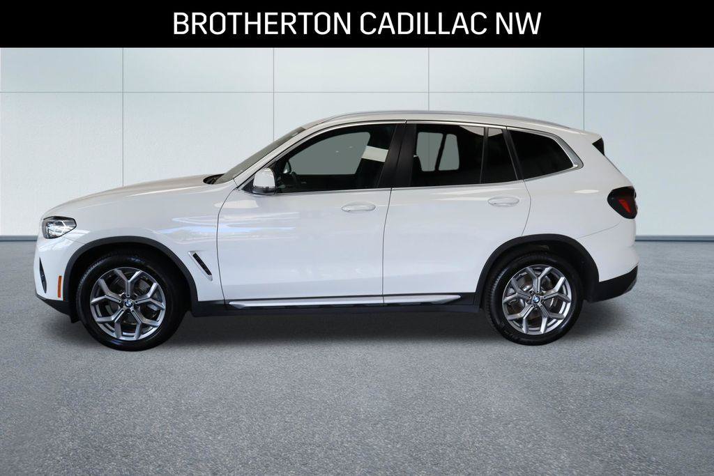 Used 2024 BMW X3 xDrive30i w/ Premium Essential Package AWD/4WD image 2