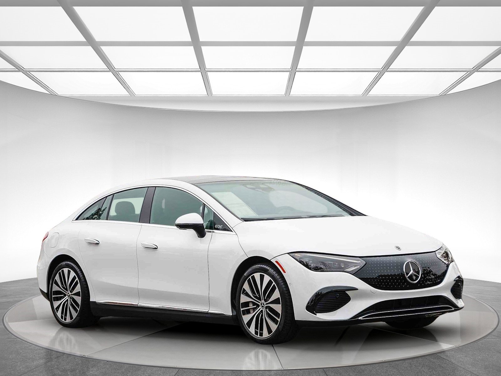 Used 2023 Mercedes-Benz EQE 500 500 Sedan image 5