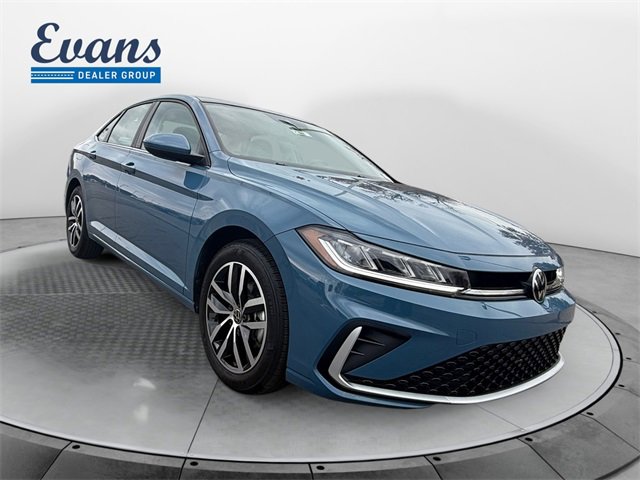 Used 2025 Volkswagen Jetta SE w/ Sunroof Package image 7