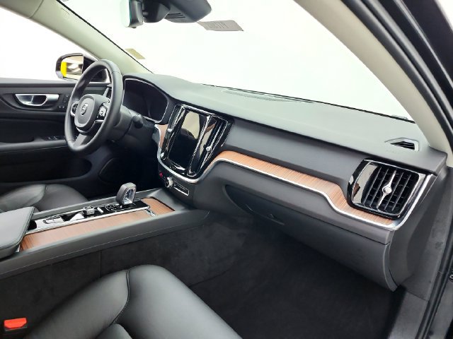 Certified 2024 Volvo S60 B5 Plus w/ Climate Package AWD/4WD image 17