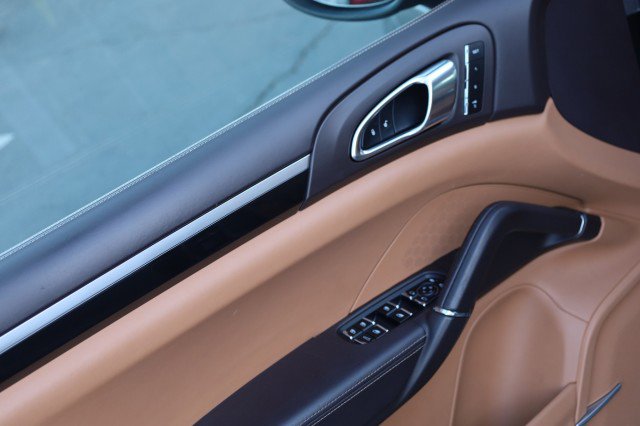 Used 2014 Porsche Cayenne GTS AWD/4WD image 22