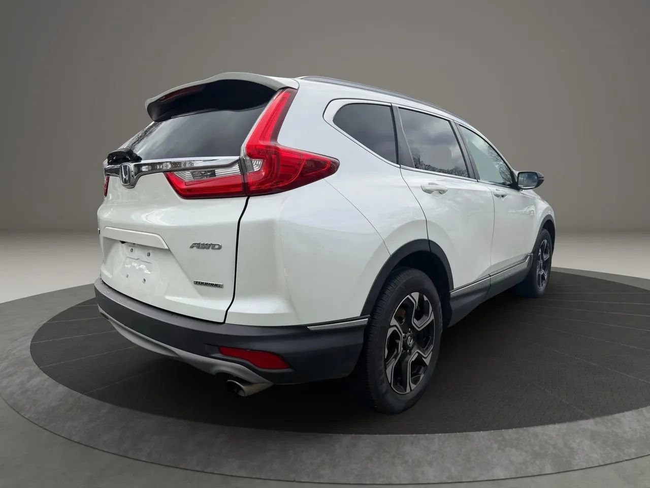 Used 2017 Honda CR-V Touring image 4