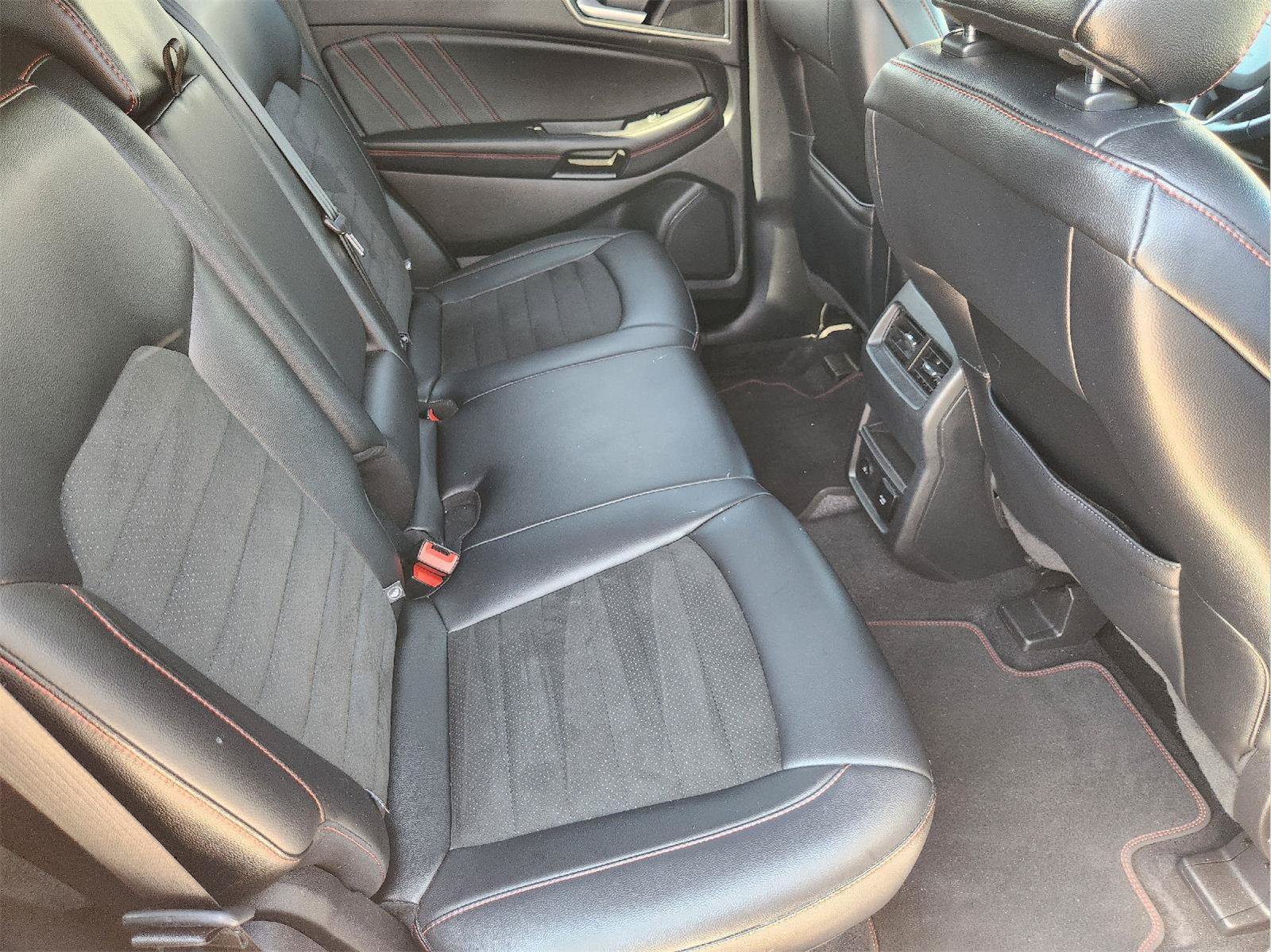 Used 2022 Ford Edge ST-Line AWD/4WD image 30