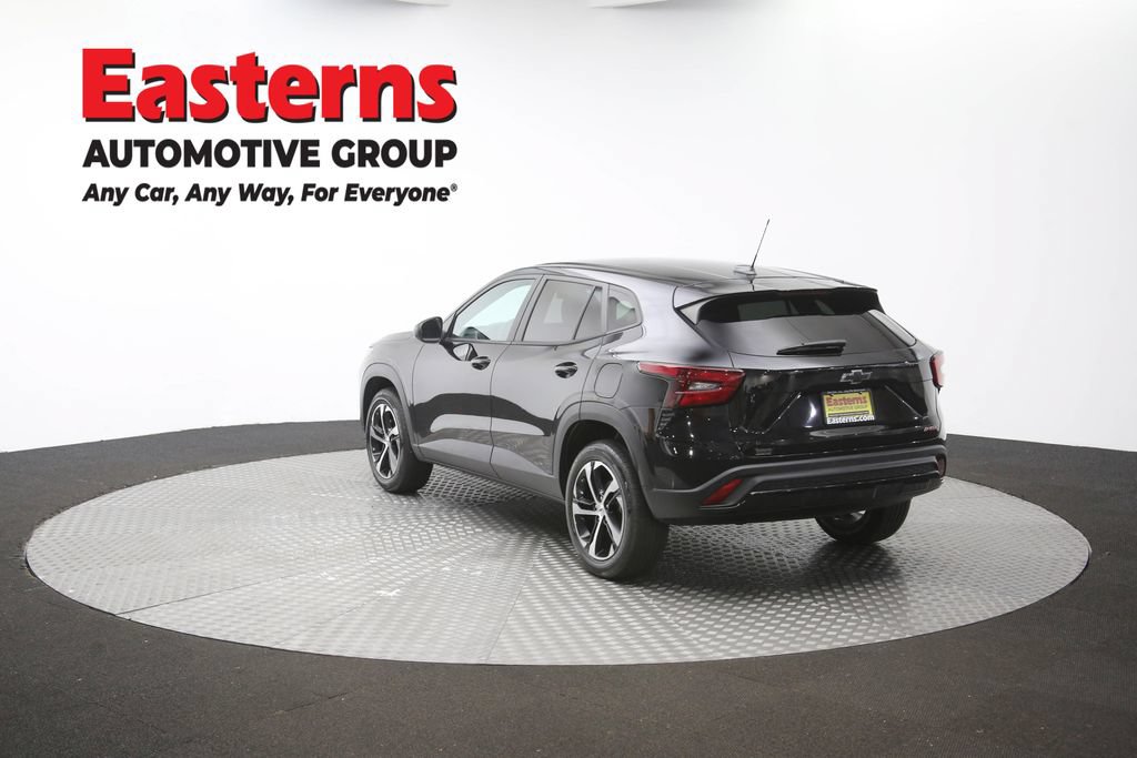 Used 2024 Chevrolet Trax RS FWD image 63