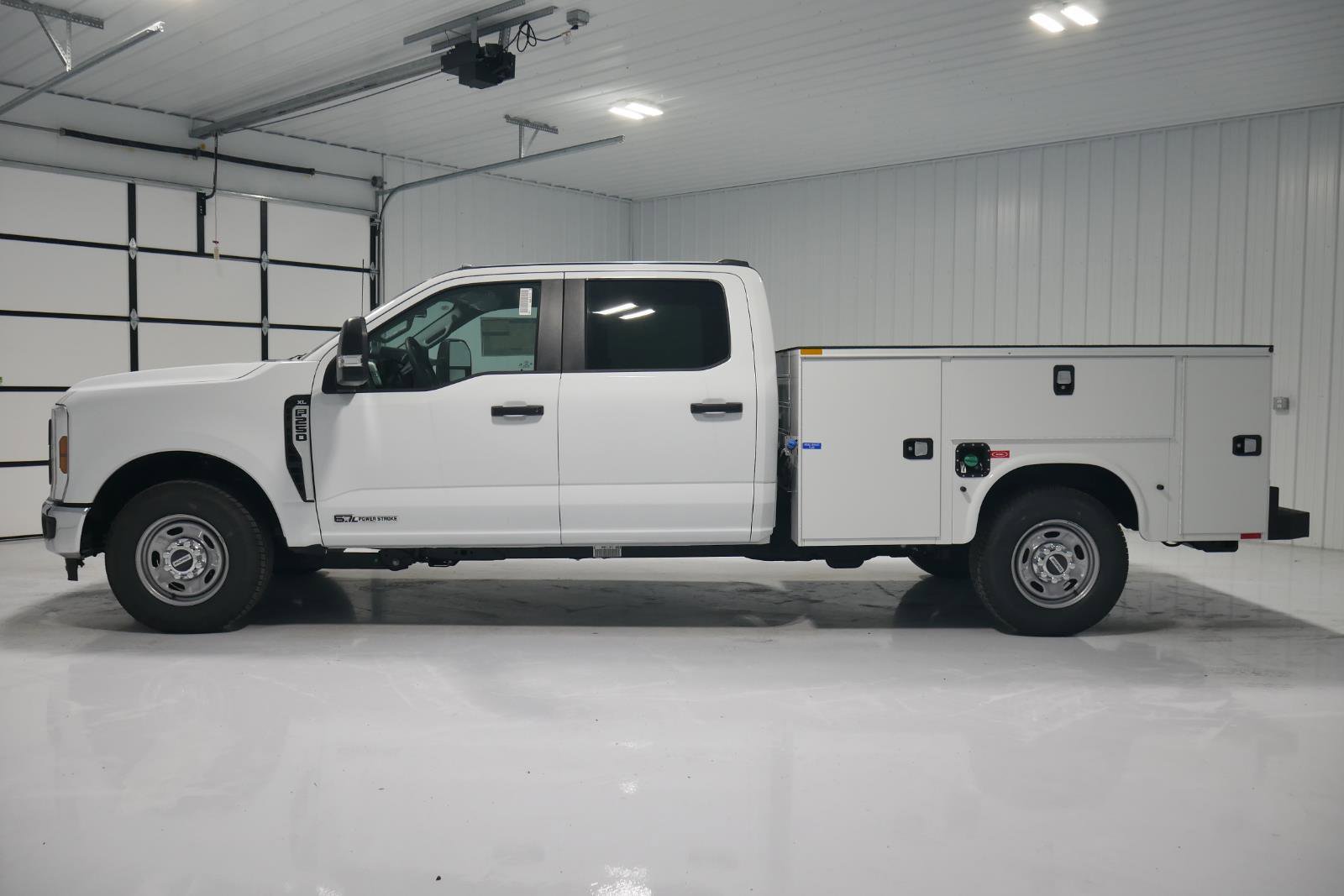 New 2025 Ford F250 XL w/ XL Chrome Package image 11