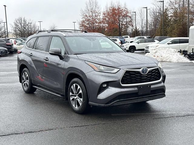 Used 2024 Toyota Highlander XLE video 1