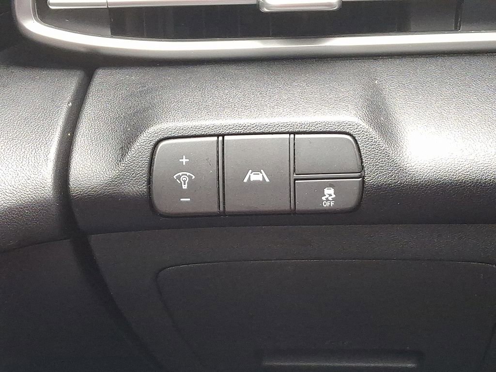 Used 2023 Hyundai Elantra SEL image 22