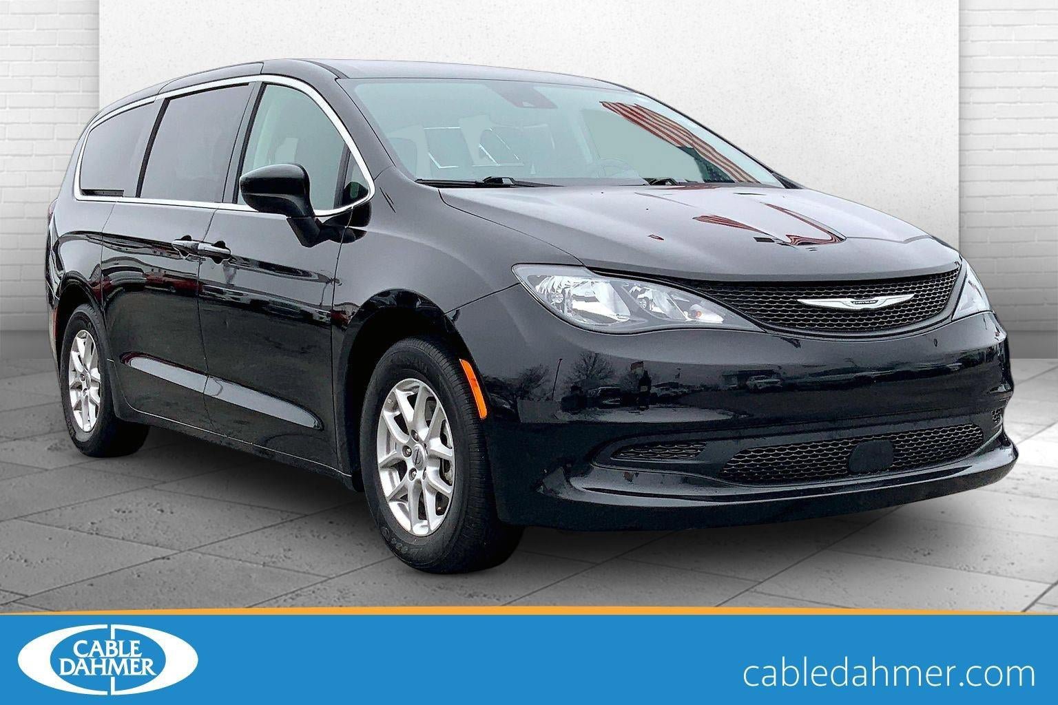 Used 2024 Chrysler Voyager LX image 1