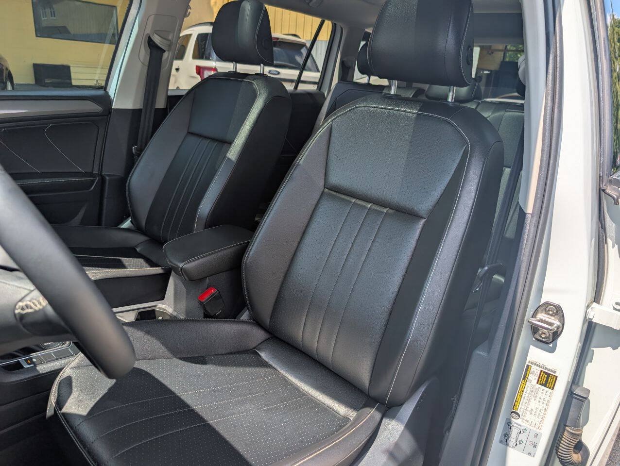 Used 2022 Volkswagen Tiguan SE FWD image 17