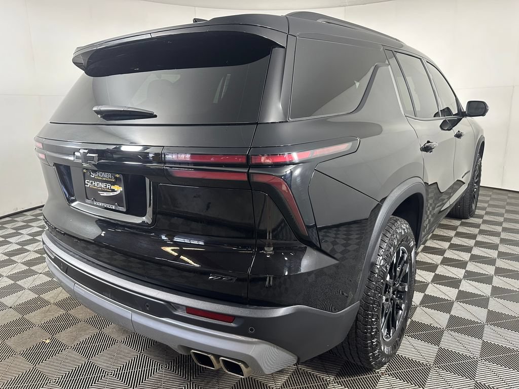 Used 2025 Chevrolet Traverse Z71 w/ LPO, Floor Liner Package AWD/4WD image 5