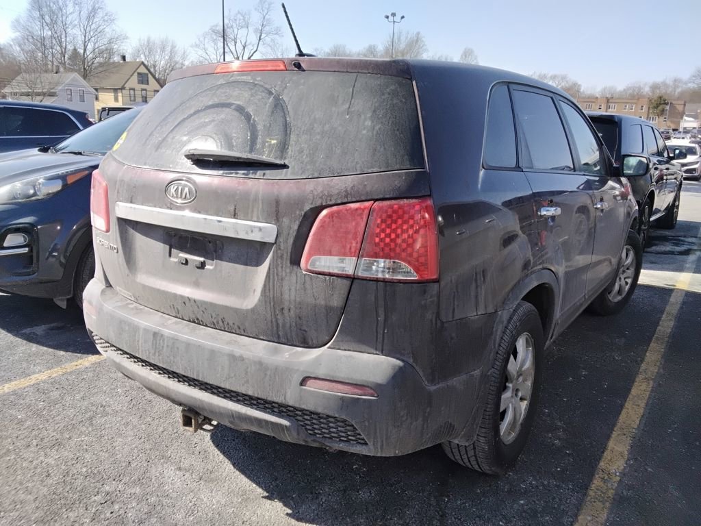 Used 2013 Kia Sorento LX image 3