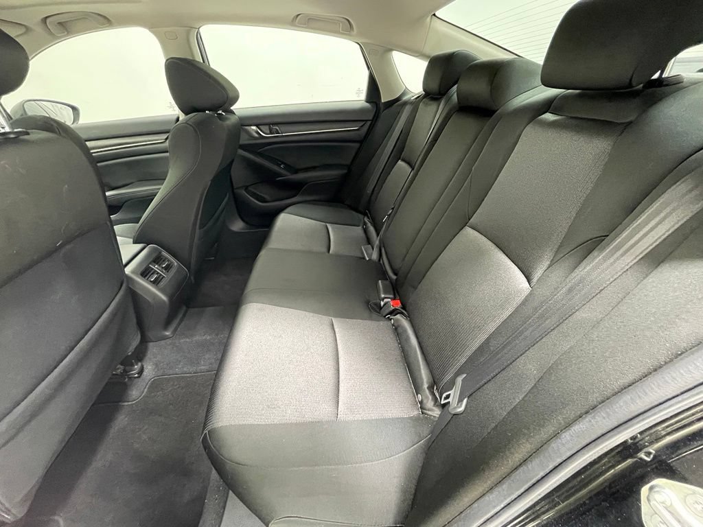 Used 2019 Honda Accord EX image 9
