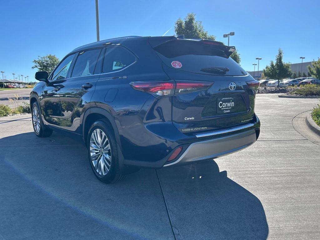 Used 2026 Toyota Highlander Limited AWD/4WD image 5