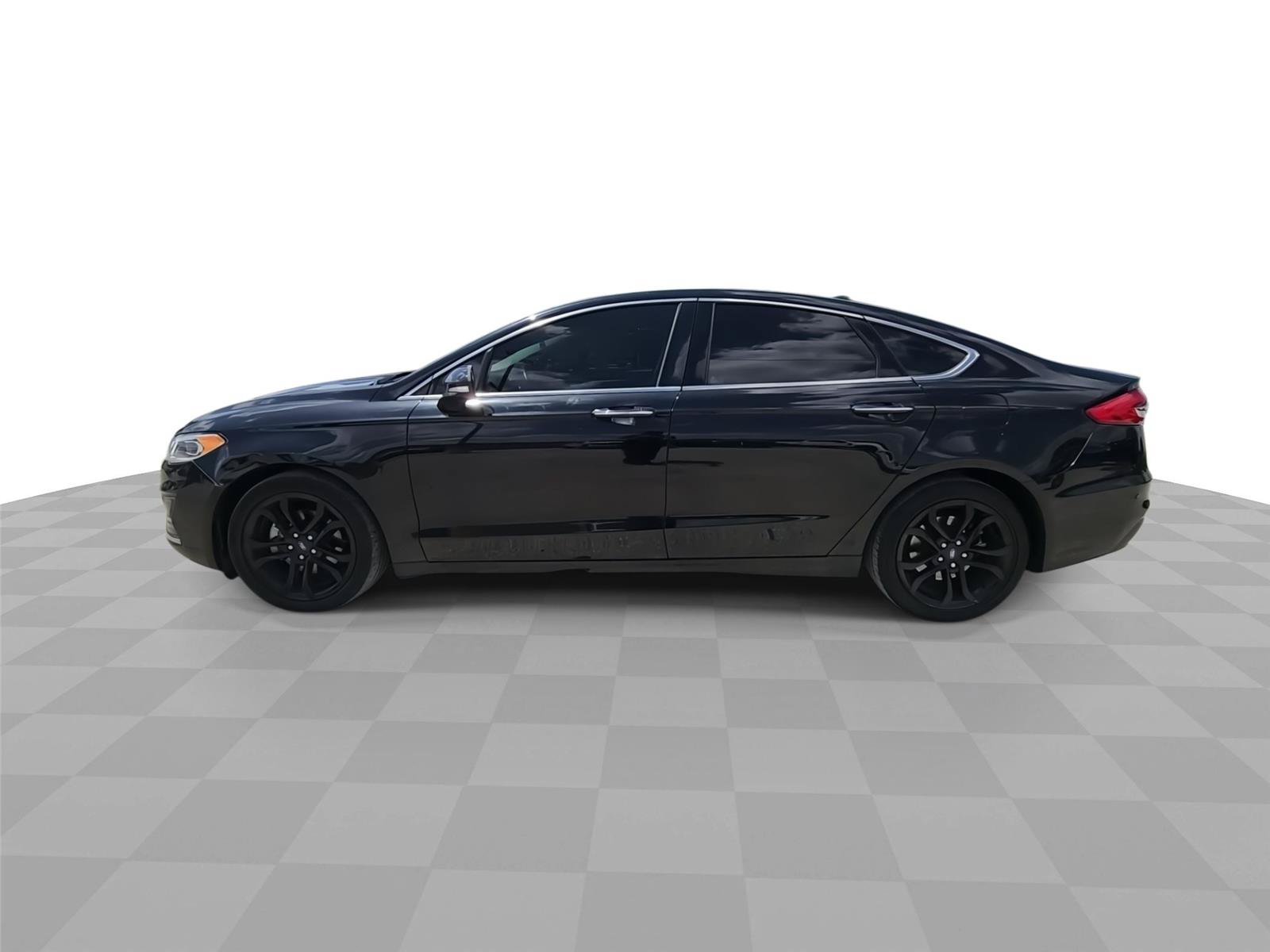 Used 2019 Ford Fusion SEL FWD image 5