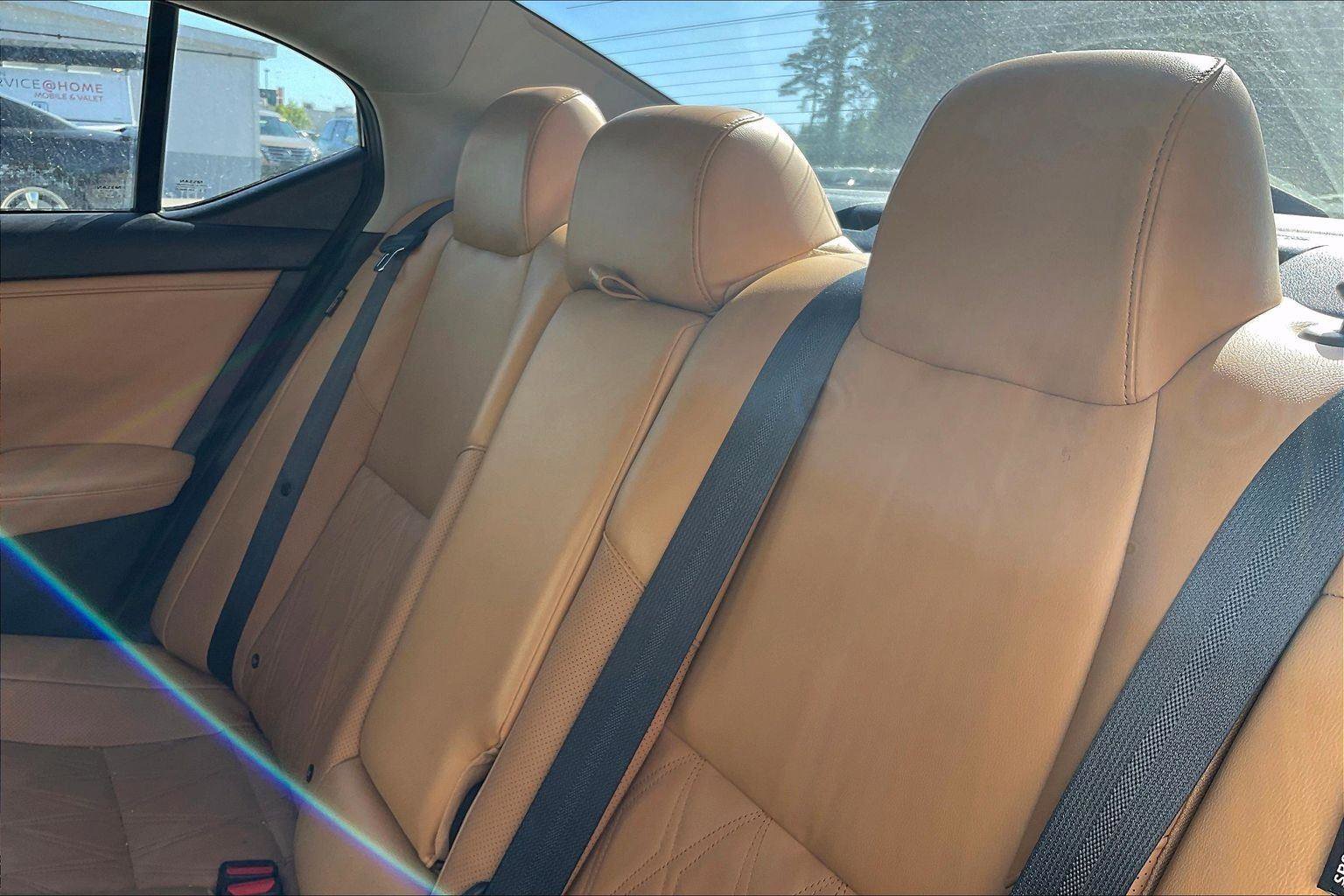 Used 2021 Nissan Sentra SV w/ SV Premium Package FWD image 4