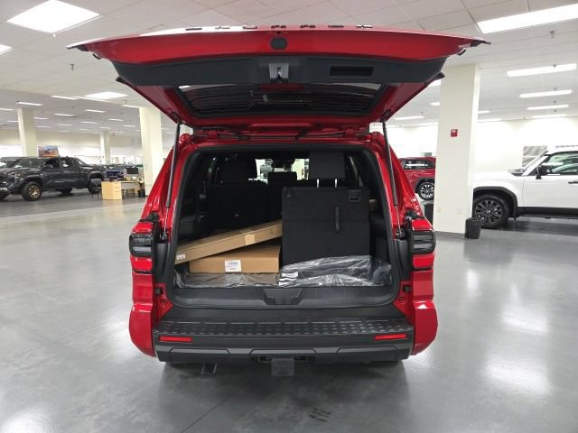 New 2026 Toyota 4Runner SR5 AWD/4WD image 16