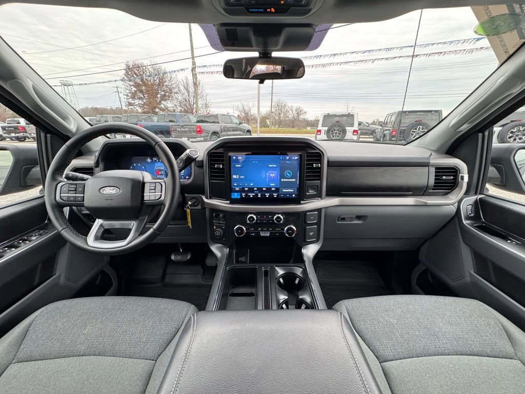 Used 2025 Ford F150 XLT w/ Equipment Group 301A Standard image 16