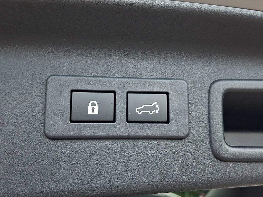Used 2025 Subaru Forester Premium AWD/4WD image 29