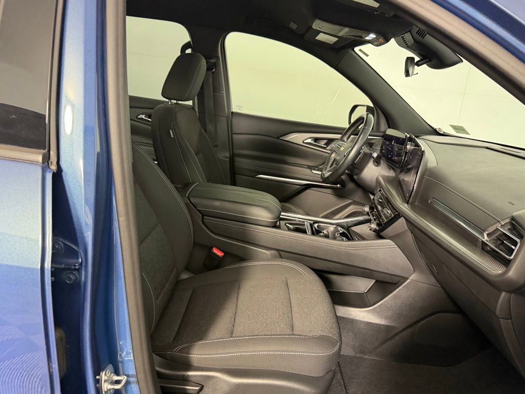 Used 2024 Chevrolet Traverse LT image 29