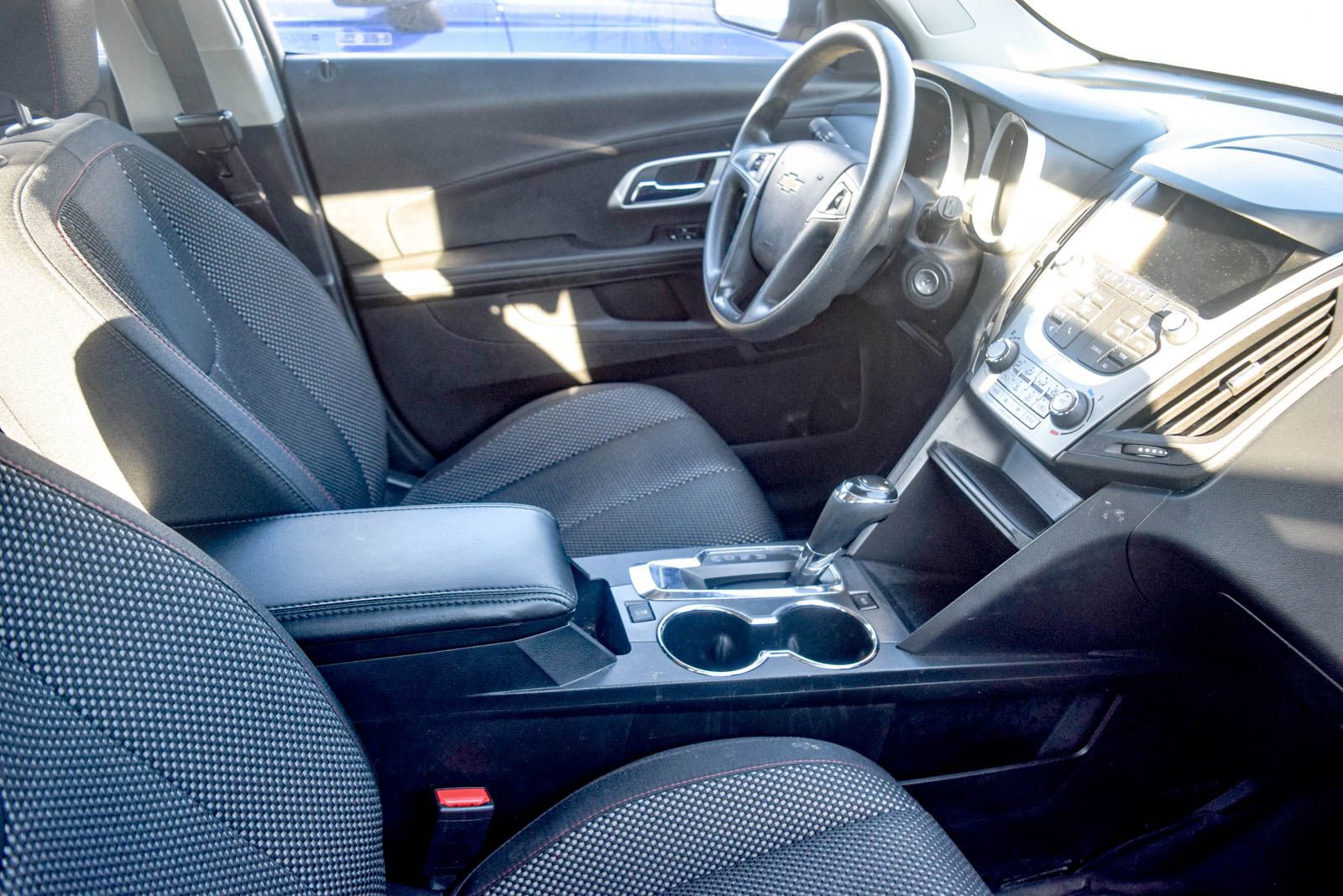 Used 2017 Chevrolet Equinox LS image 18