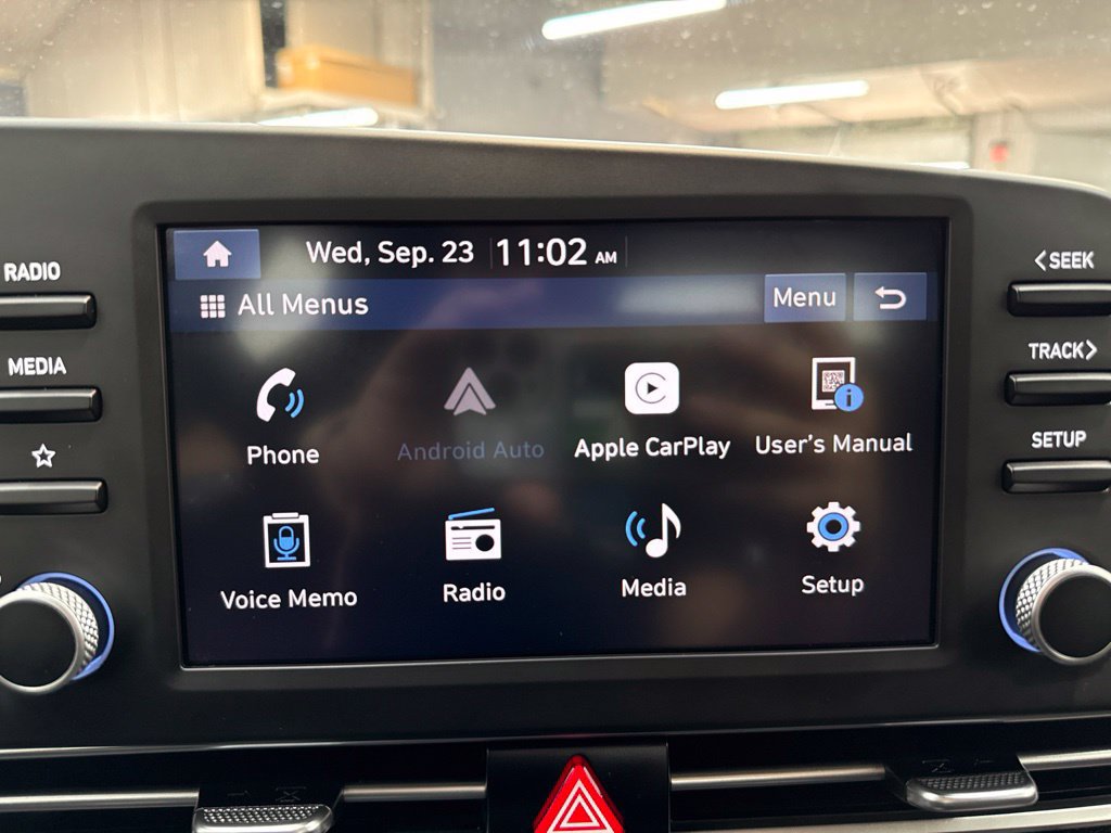 Used 2021 Hyundai Elantra SE FWD image 22