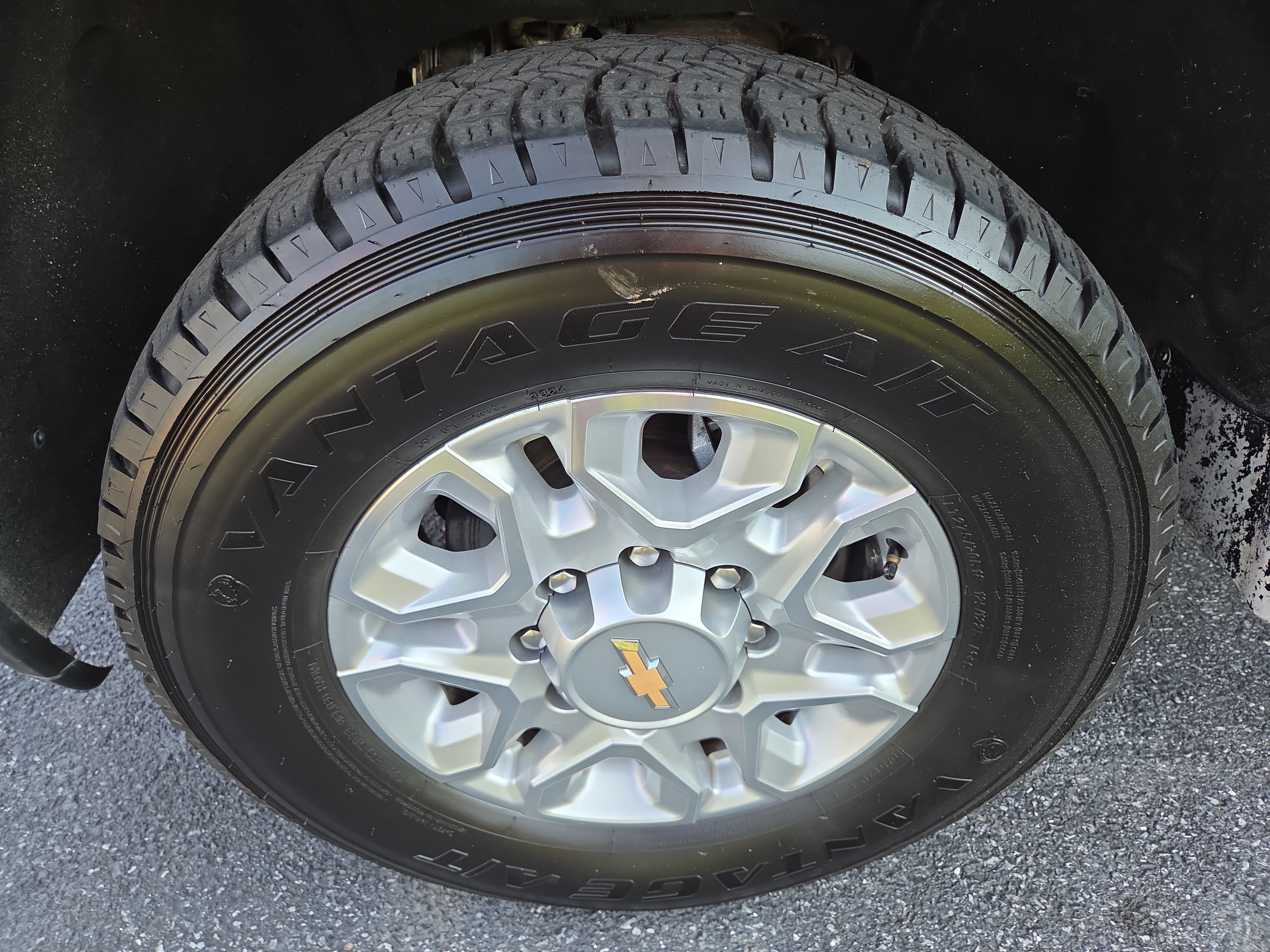Used 2022 Chevrolet Silverado 2500 LTZ w/ Safety Package AWD/4WD image 12