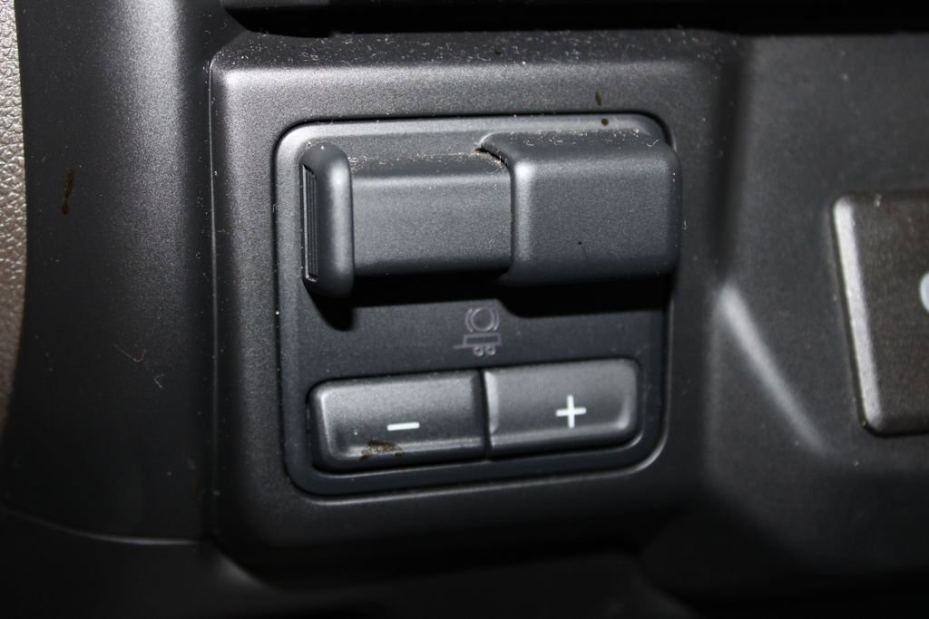 Used 2022 Chevrolet Silverado 1500 LTZ AWD/4WD image 47