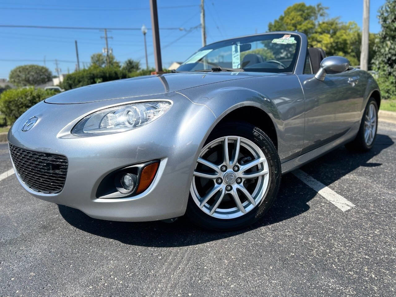 Used 2010 MAZDA MX-5 Miata Sport w/ Convenience Pkg image 3