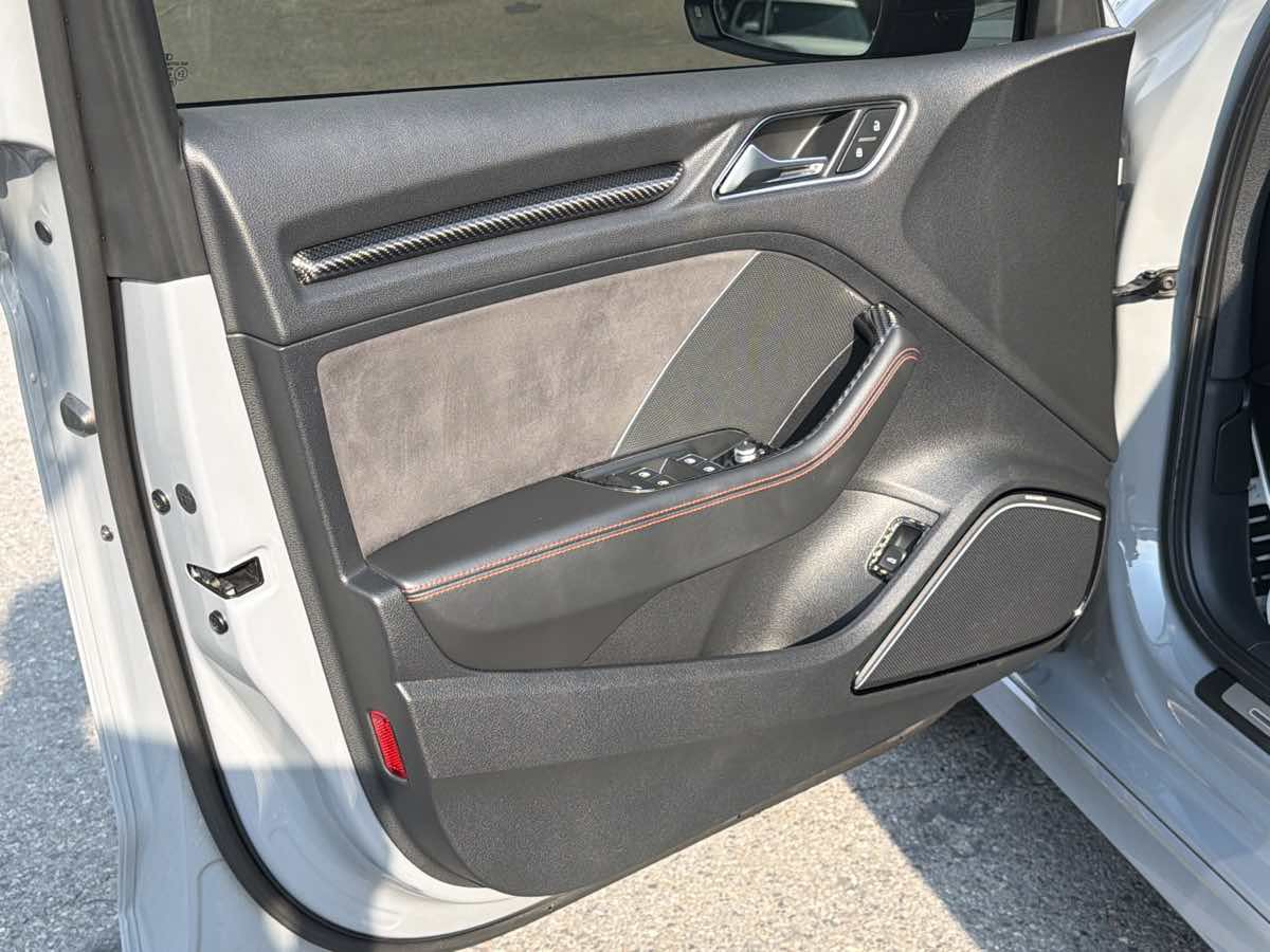 Used 2018 Audi RS 3 w/ Dynamic Plus Package AWD/4WD image 11
