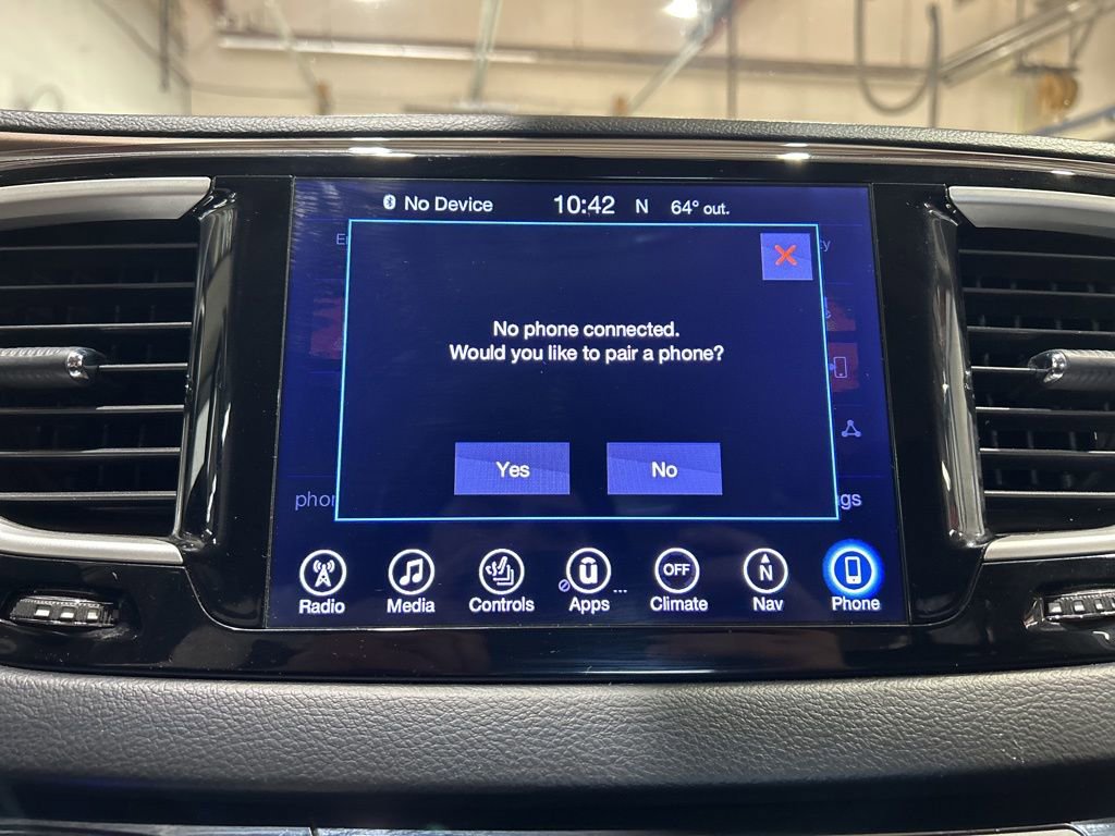 Used 2017 Chrysler Pacifica Touring-L image 30