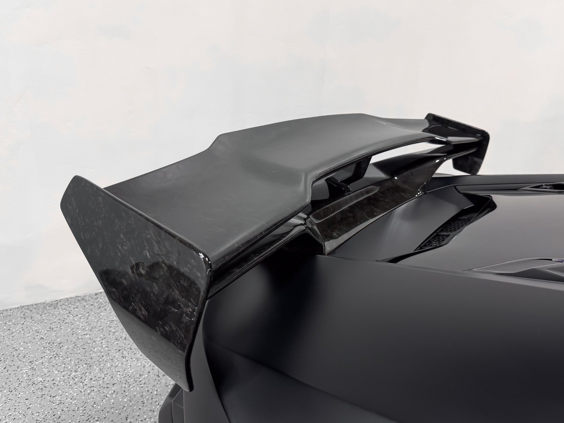 Used 2021 Lamborghini Huracan EVO RWD image 7