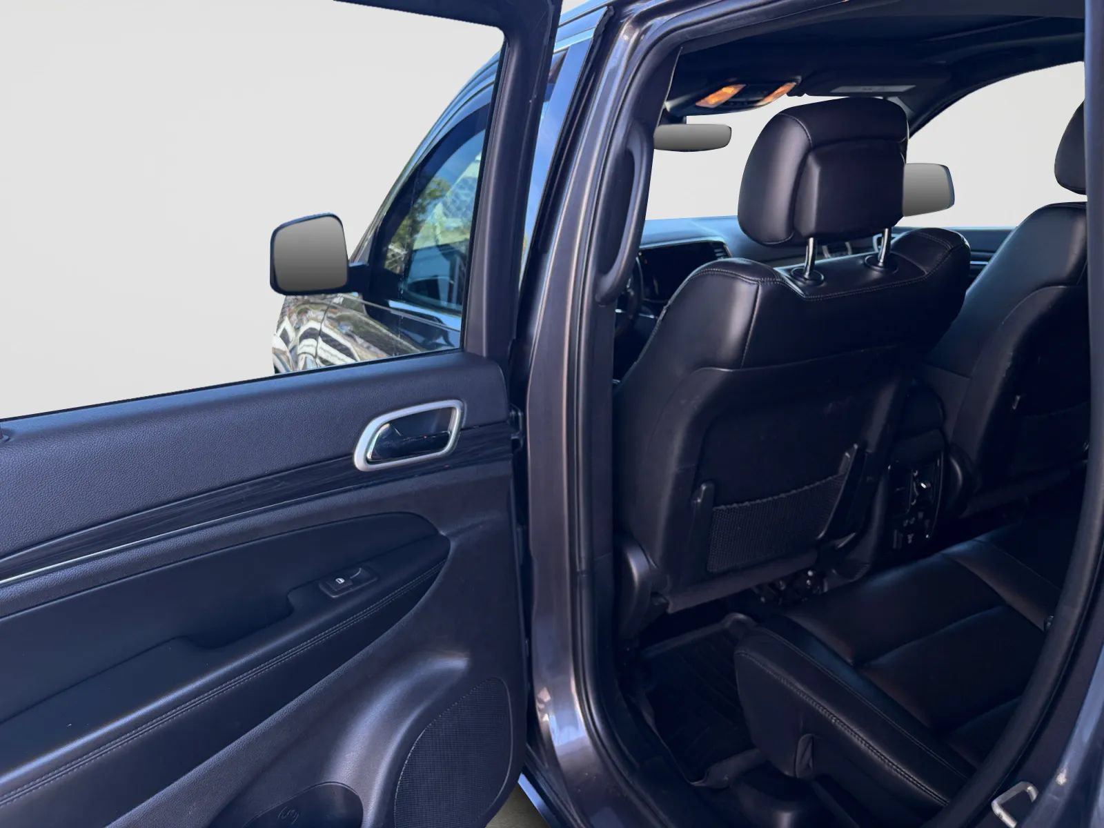 Used 2020 Jeep Grand Cherokee Limited AWD/4WD image 14