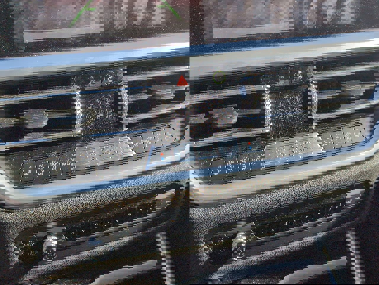 Used 2020 BMW 330i xDrive Sedan w/ Convenience Package image 23