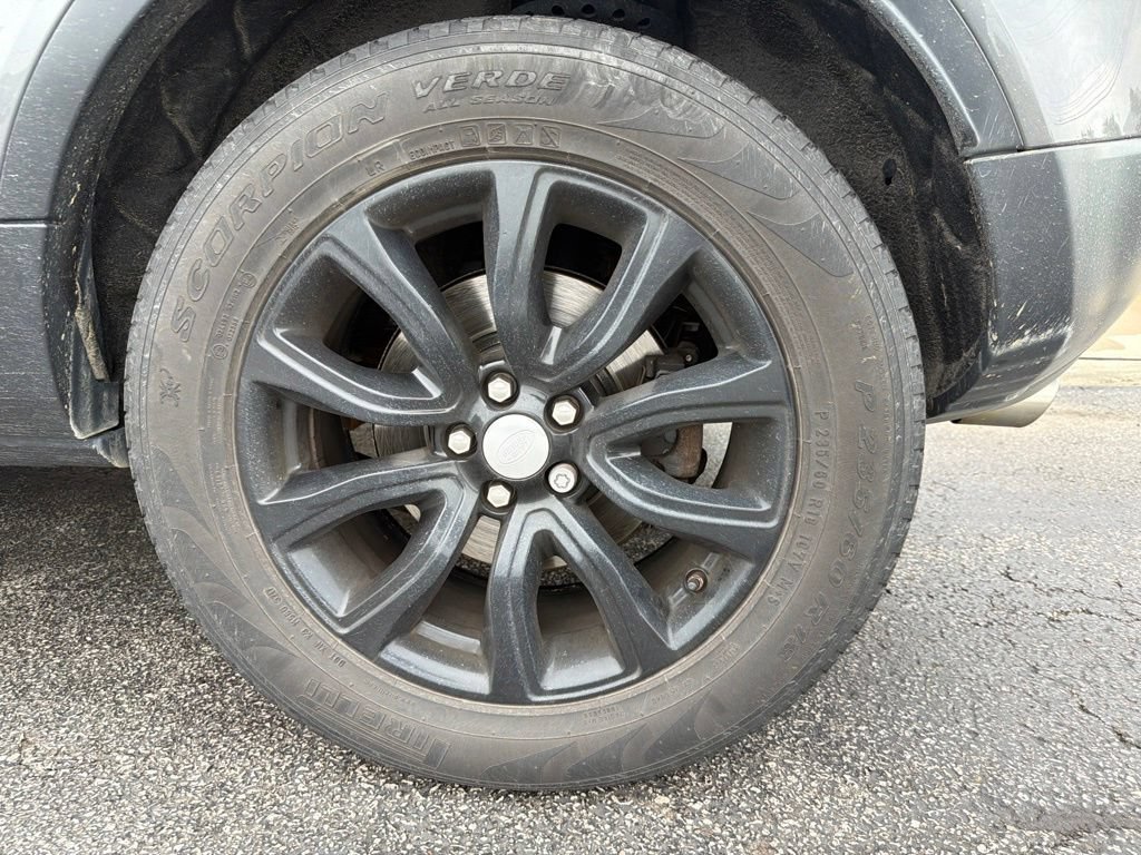 Used 2018 Land Rover Range Rover Evoque SE AWD/4WD image 9