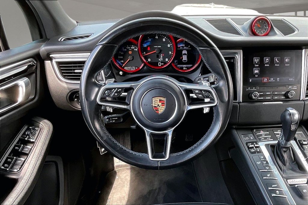 Used 2018 Porsche Macan AWD/4WD image 8
