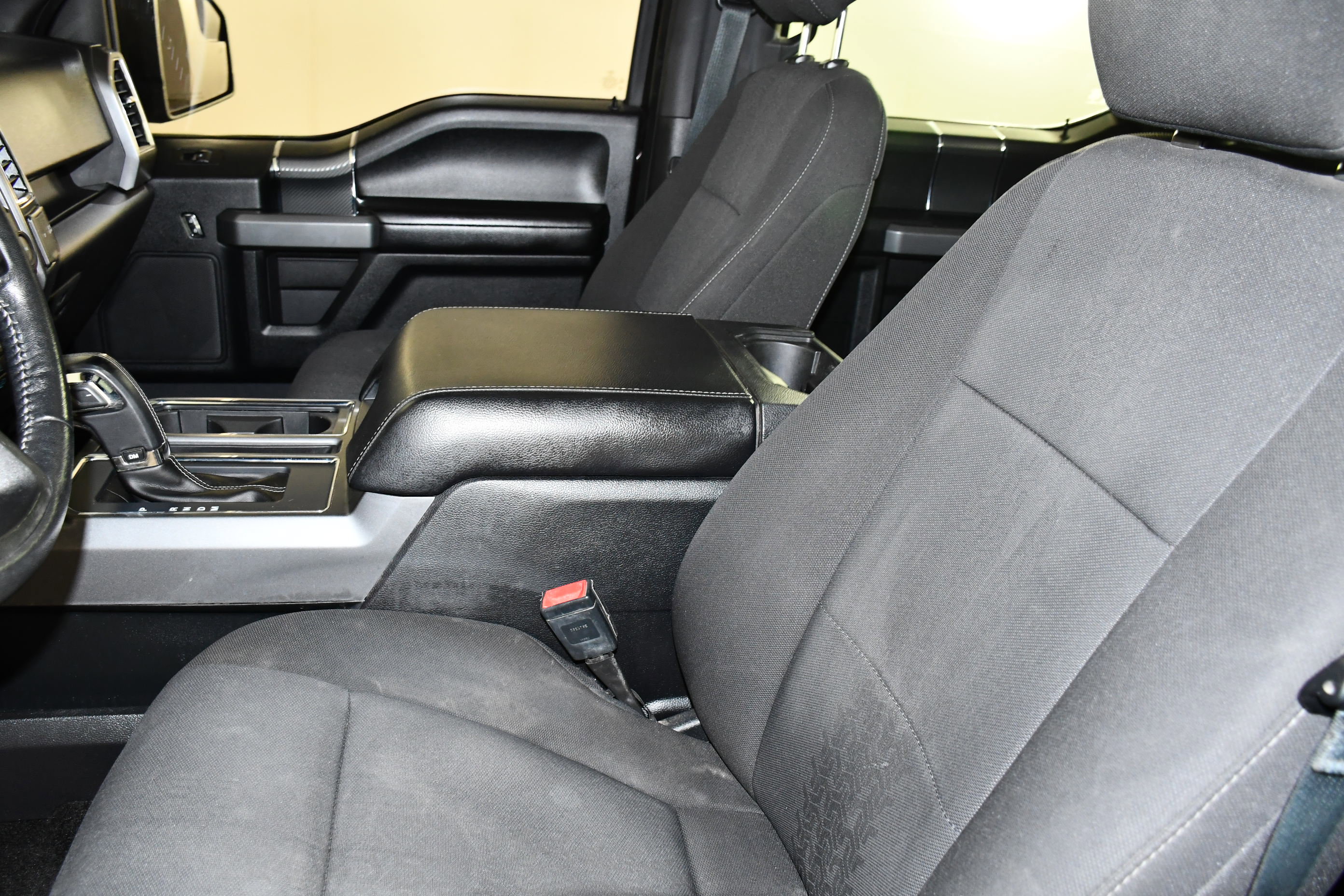 Used 2018 Ford F150 XLT w/ Equipment Group 302A Luxury AWD/4WD image 42