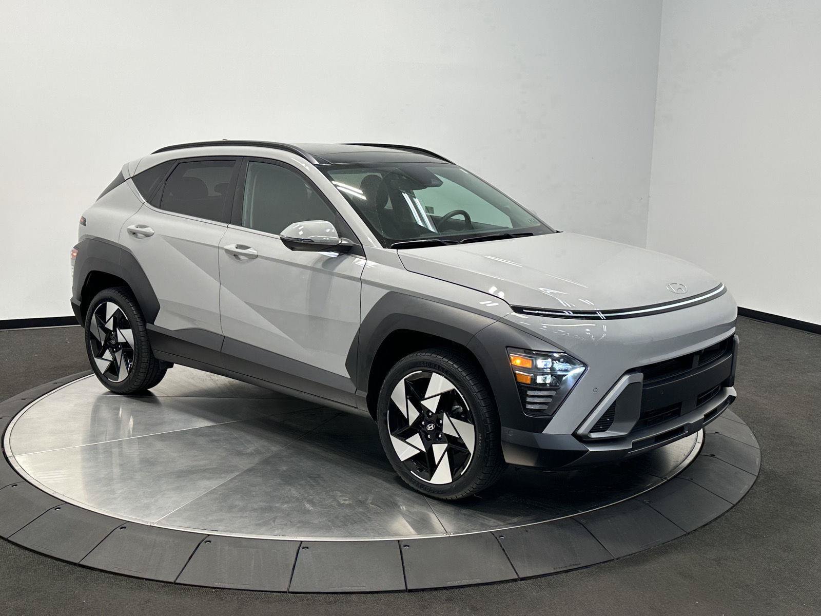 Certified 2024 Hyundai Kona Limited AWD/4WD image 2