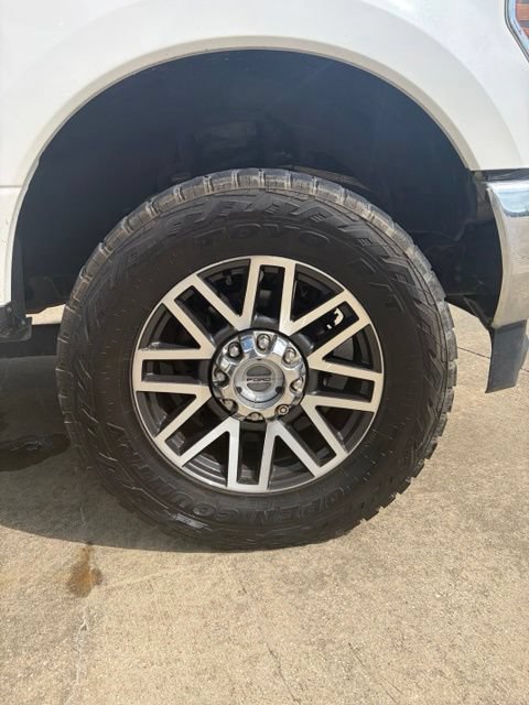 Used 2019 Ford F350 Lariat w/ Lariat Ultimate Package AWD/4WD image 12
