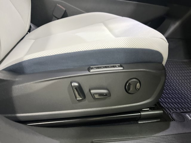 New 2026 Volkswagen ID.4 Pro S AWD/4WD image 37