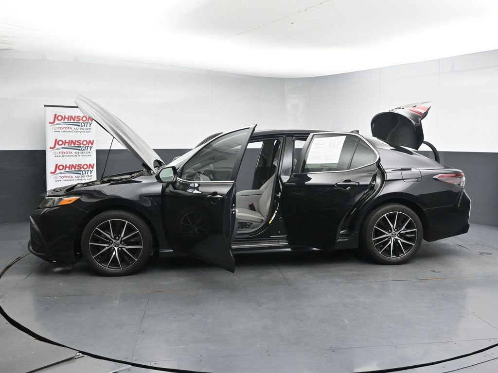 Used 2024 Toyota Camry SE FWD image 28