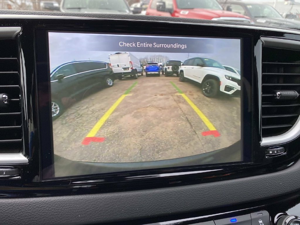 New 2026 Chrysler Voyager LX FWD image 11