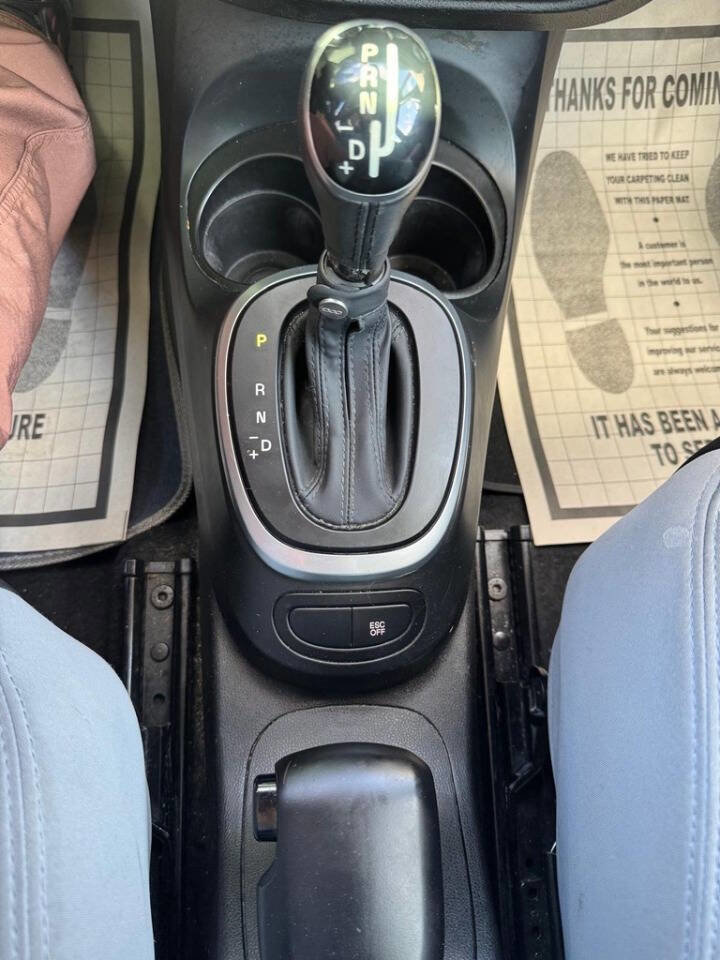 Used 2014 FIAT 500L Easy w/ Popular Equipment Group image 36