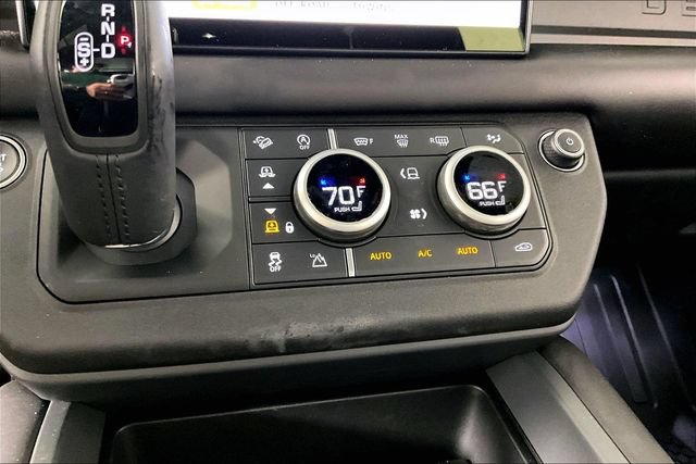 Used 2025 Land Rover Defender 110 X-Dynamic SE AWD/4WD image 14
