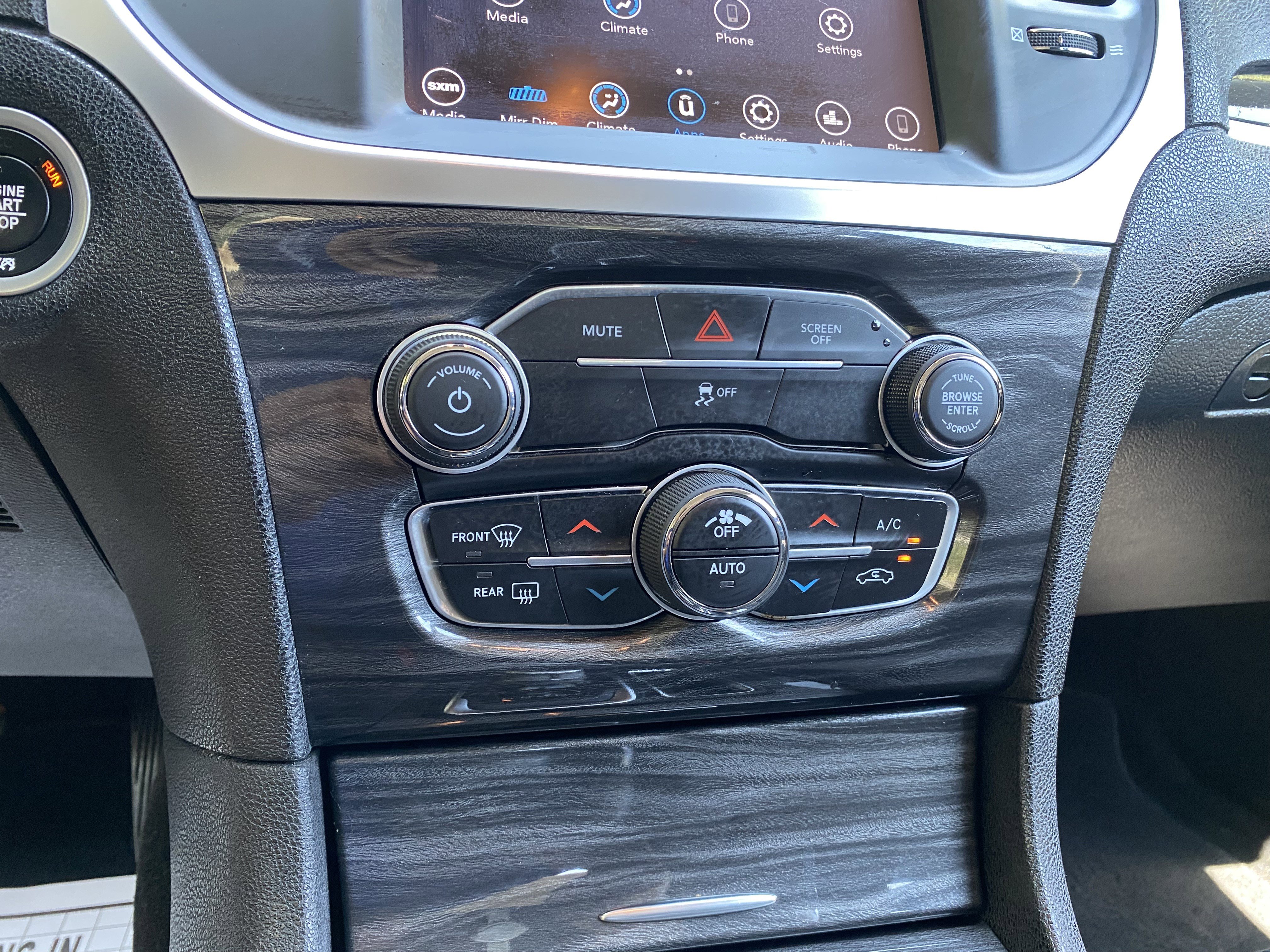 Used 2020 Chrysler 300 Touring w/ Sport Appearance Package image 28