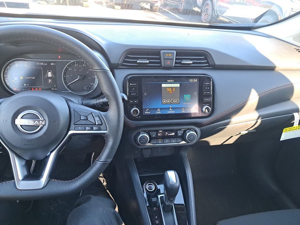 New 2025 Nissan Versa SR w/ Trunk Package image 13