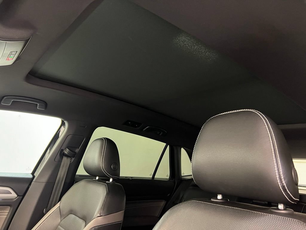 Used 2021 Volkswagen Atlas Cross Sport SEL Premium AWD/4WD image 16