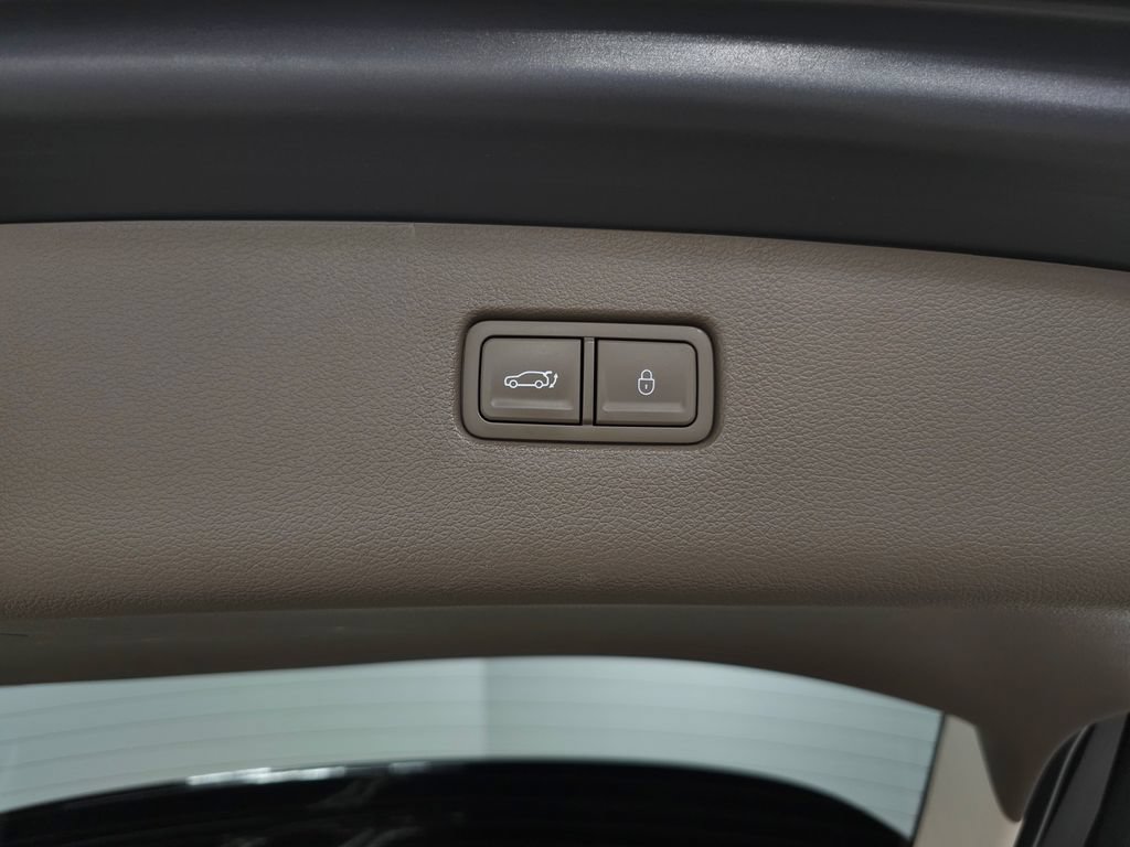 Used 2024 Genesis GV80 2.5T w/ Prestige Package AWD/4WD image 10